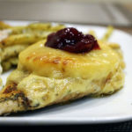 Pierś z&nbsp;kurczaka po&nbsp;hawajsku z&nbsp;pieczonymi frytkami 